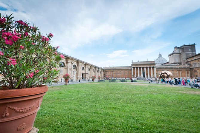 Private Vatican Museums Tour with Sistine Chapel & St. Peter's Basilica - Price and logistics: what you’re paying for (and what you should plan for)