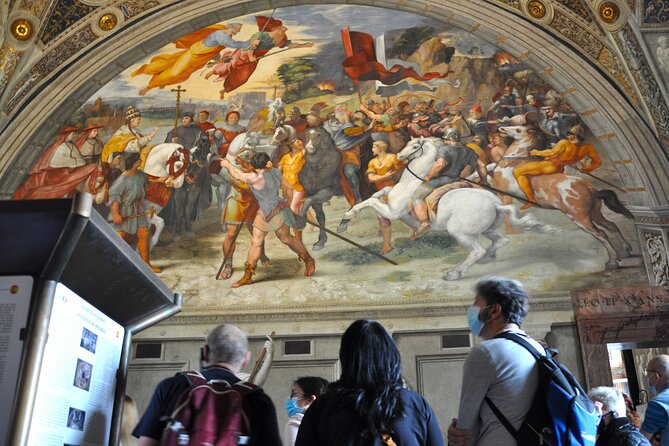 PRIVATE Vatican, Sistine Chapel & St. Peter's Basilica (shortcut) - St. Peter’s Basilica: the finish line with real payoff