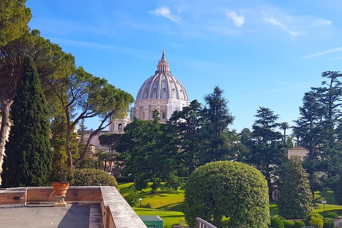 PRIVATE Vatican, Sistine Chapel & St. Peter's Basilica (shortcut) - Cortile della Pigna: a courtyard that connects the palace to the Sistine Chapel
