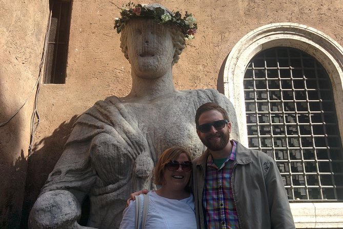 Renaissance Scarlet Ladies Tour: Caravaggio's and Borgia's Women - Stop 1: Basilica San Marco Evangelista and the Statue of Lady Lucrezia