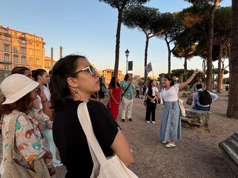 Roamin’ Around Rome Guided Walking Tour - Palazzo Venezia and the Vittoriano zone: history you can actually point at