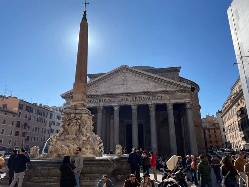 Roamin’ Around Rome Guided Walking Tour - Pontifical Gregorian University area: a perspective break