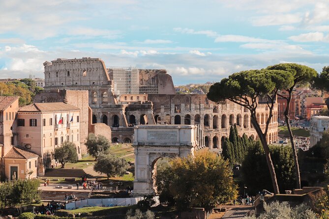 Roma: Colosseum, Forum, and Palatine Hill Local Guided Tour - Meeting point and where you’ll finish