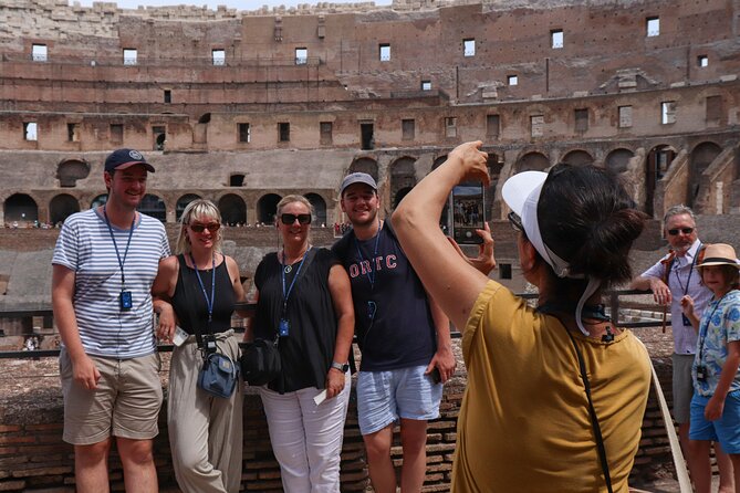 Roma: Colosseum, Forum, and Palatine Hill Local Guided Tour - Entering the Colosseum (and not getting lost in the noise)