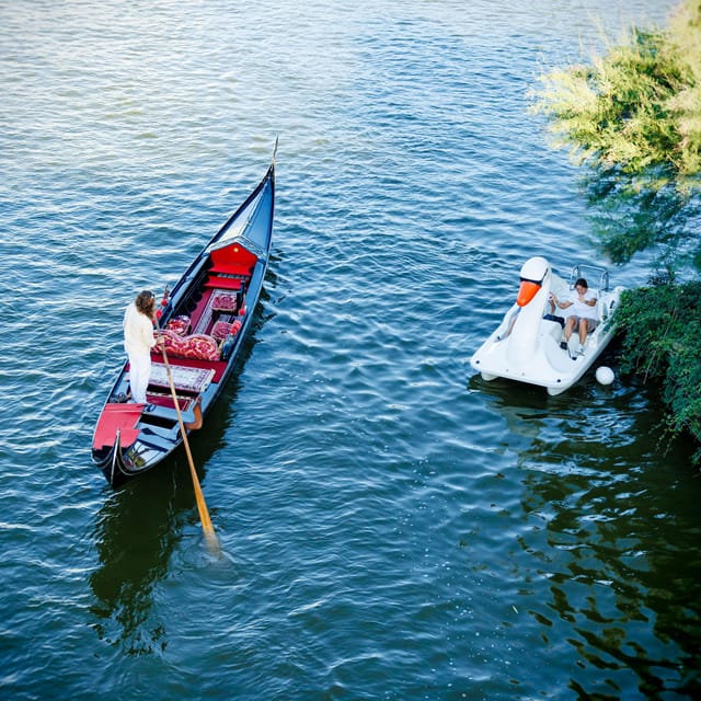 Roma: The one and only Roma Gondola tours on the lake! - Key highlights