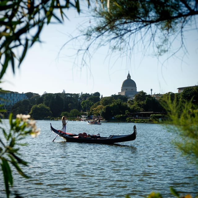 Roma: The one and only Roma Gondola tours on the lake! - Should You Book the Roma Gondola at La Barcheria?