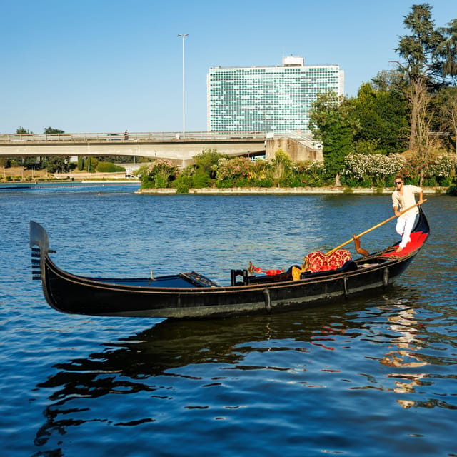 Roma: The one and only Roma Gondola tours on the lake! - The 30-Minute Lake Loop: What You’ll Actually See