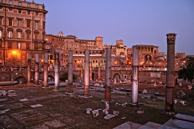 Roman Nightscape: Exclusive Private Night Tour with Driver - What I’d pay attention to in the guide/driver experience