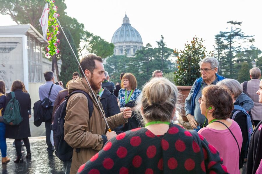 Rome: 1 Day Vatican & Colosseum Tour - Colosseum + Roman Forum + Palatine Hill: what the guide changes
