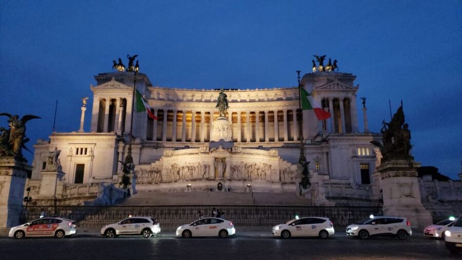 Rome: 2-Hour Golf Cart Sightseeing Tour at Night - Pantheon and Trevi Fountain: Classic Stops With Night Lighting