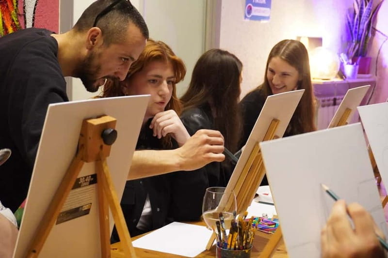 Rome: Afternoon Paint and Sip Experience in Piazza Navona - The Check-In Moment: Meeting Your English Instructor
