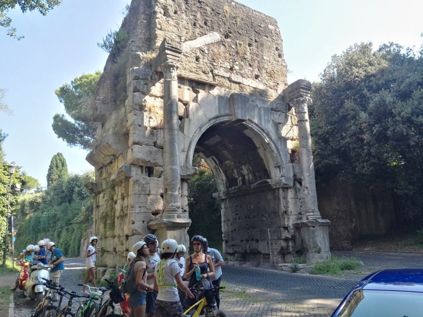 Rome: Appian Way Aqueducts Bike Tour (UPG Catacombs & Lunch) - Starting at Roma STARBIKE: smooth setup near the Colosseo