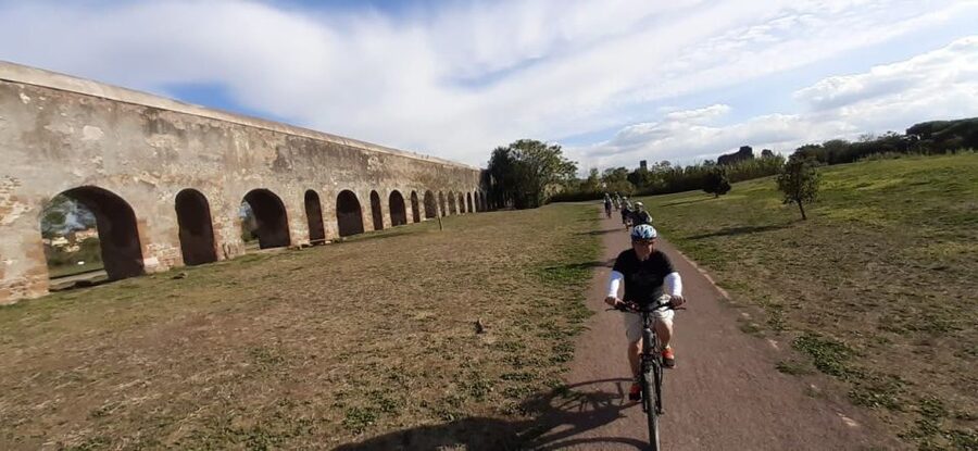 Rome: Appian Way, Aqueducts, & Catacombs E-Bike Guided Tour - Catacombs of Rome: The 45-Minute Underground Contrast