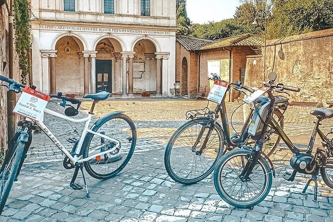 Rome: Appian Way, Aqueducts & Catacombs (Small Group or Private) - Cycling the Appian Way: basolato, curves, and real Roman texture