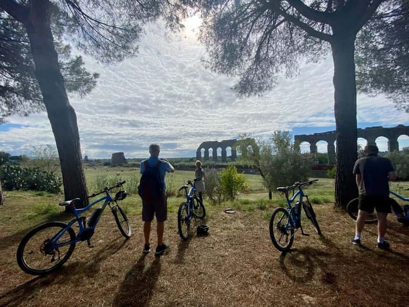 Rome: Appian Way & Aqueducts E-Bike Tour (Catacombs & Food) - Food Tasting: Lunch or Aperitivo in the Countryside