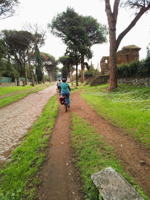 Rome: Appian Way & Catacomb Sunset E-bike Tour with Aperitif - How hard is the ride? Terrain, traffic, and who this suits