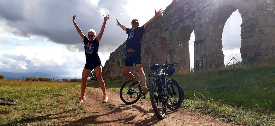 Rome: Appian Way, Catacombs & Aqueducts by eBike + Transfer - Circus of Maxentius and Cecilia Metella: quick photo stops with big context