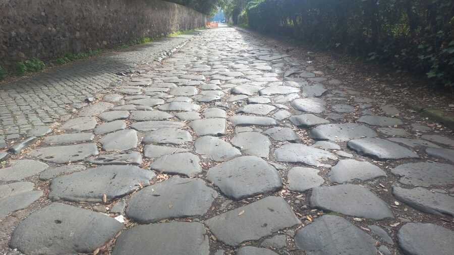 Rome: Appian Way Golf Cart Tour with Roman Catacombs Entry - What makes the guides matter more than the vehicle