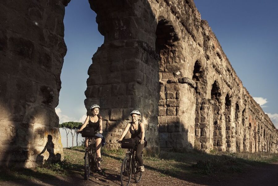 Rome: Appian Way & Roman Aqueducts Guided E-Bike Tour - Via Labicana 49: where the tour begins and the briefing that keeps you sane