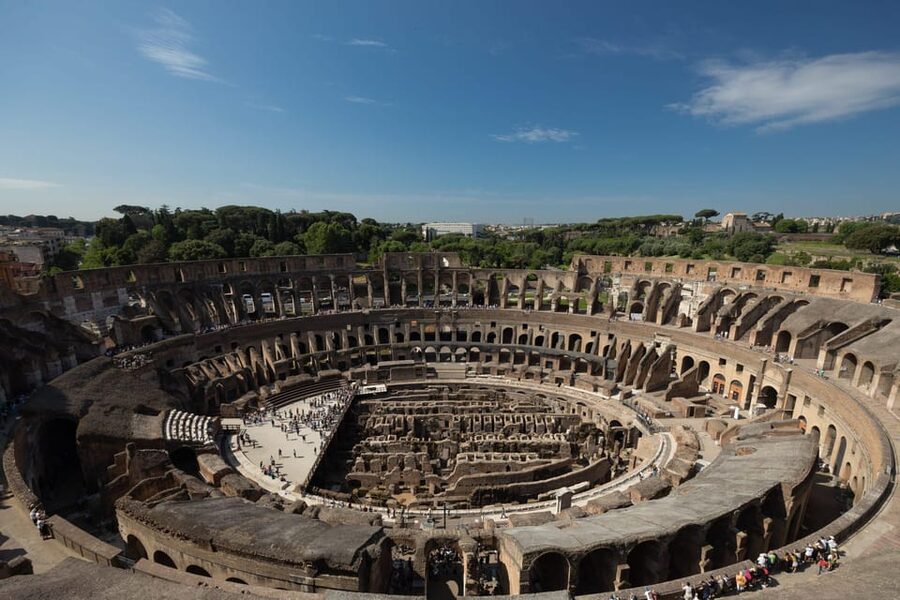 Rome: Audio guide of the Colosseum - What You Learn: Gladiators, Celebrations, and the Colosseum’s Decline