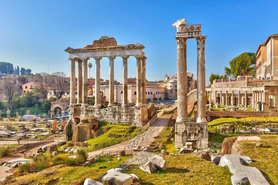Rome: Audio guide of the Roman Forum and the Colosseum - What you’ll learn in the Forum: temples, basilicas, arches, and civic life