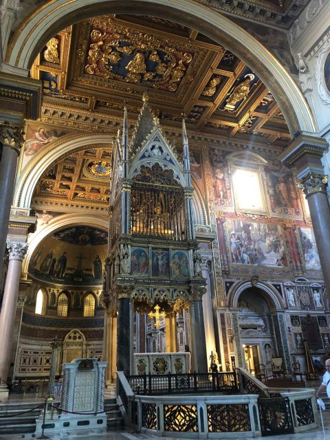 Rome: Basilica of St John Lateran & Holy Steps 1-Hour Tour - Entering the Scala Sancta: where the story starts
