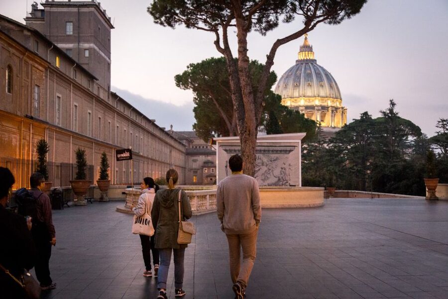 Rome: Breakfast & Tour of Vatican Museums & Sistine Chapel - St. Peter’s Basilica Next: La Pietà and Big-Vatican Atmosphere