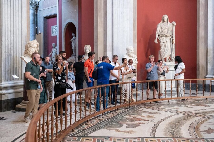 Rome: Breakfast & Tour of Vatican Museums & Sistine Chapel - What Your Guide Experience Can Feel Like (With Real Examples)