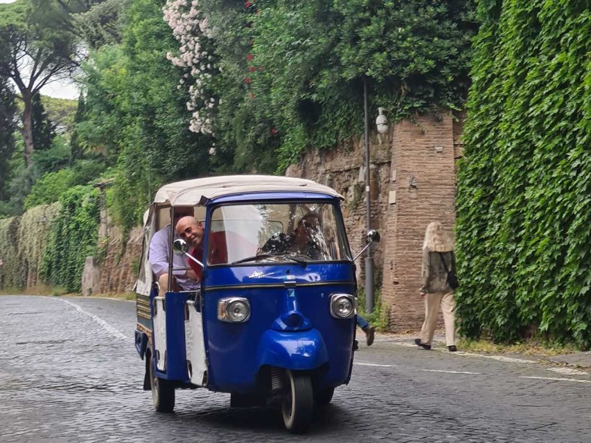 Rome by Ape Calessino - Getting in the groove: pickup, helmet rules, and a 3-hour rhythm