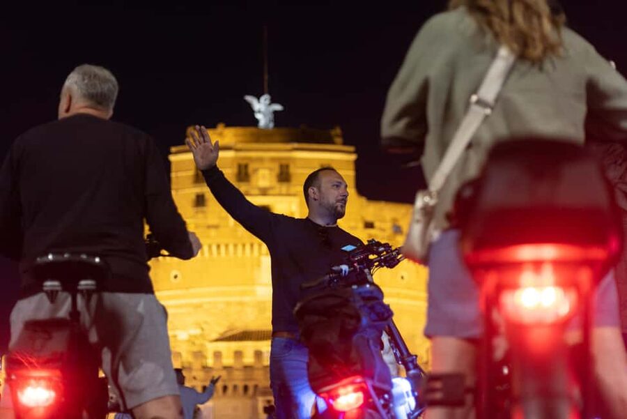 Rome by Night: E-bike Small Group Tour -Food & Wine (Option) - Piazza Navona, Trajan’s Market, and the slow build toward the Colosseum