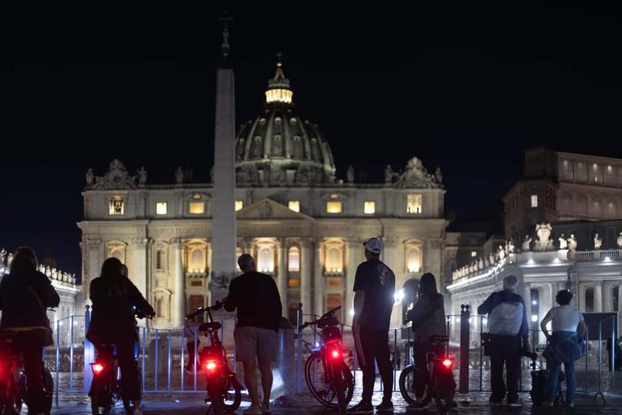 Rome by Night: E-bike Small Group Tour -Food & Wine (Option) - Meeting point options and what to do right before you ride