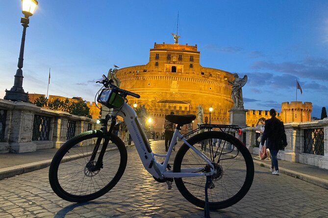 Rome by Night PRIVATE Bike Tour - Piazza Navona and the Pantheon area: classic Rome you can actually cover