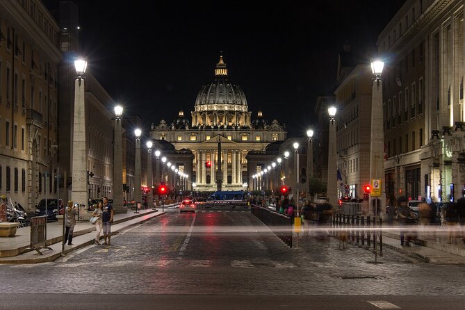 Rome By Night Private Tour with Pick Up - The Colosseum and squares that beg for photos
