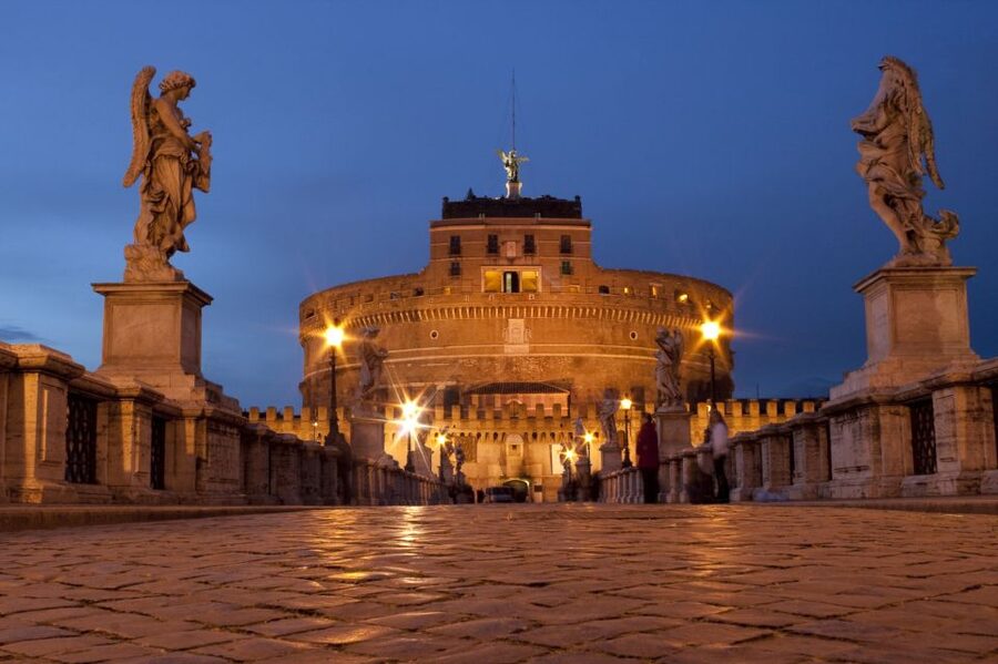 Rome By Night: Small Group E-Bike Tour - Spanish Steps: A Photo Stop That Also Makes Sense for the Route