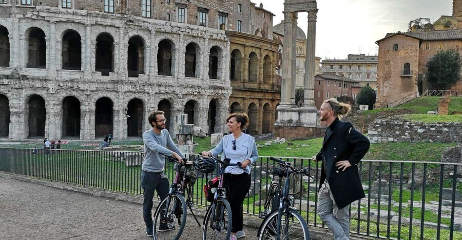 Rome By Night: Small Group E-Bike Tour - Saint Peter’s Basilica at Night: Ending With a Big Visual Hook
