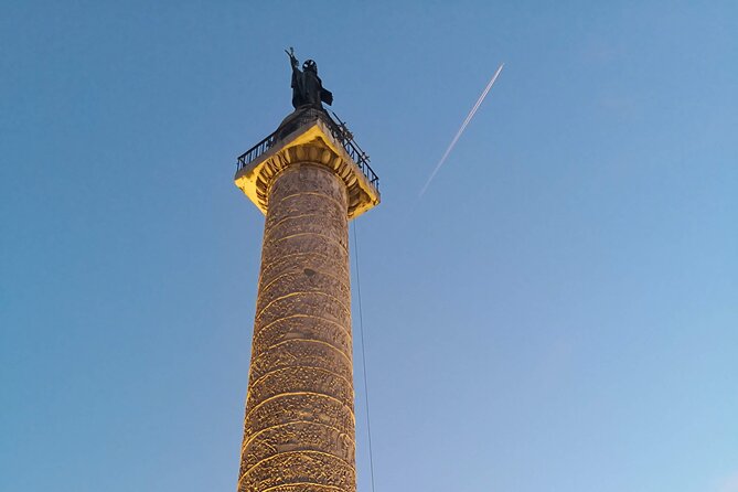 Rome by Night - Small Group Walking Tour with Gelato - The Temple of Hadrian and the Pantheon area: seeing the Roman core
