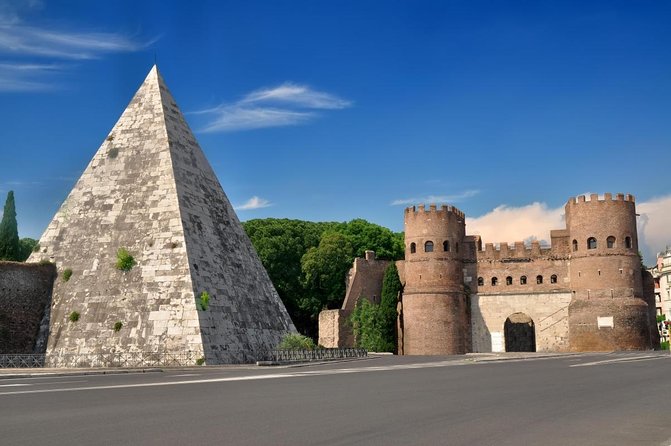 Rome by Vespa: Classic Rome Tour with Pick up - Key things that make this Vespa tour work