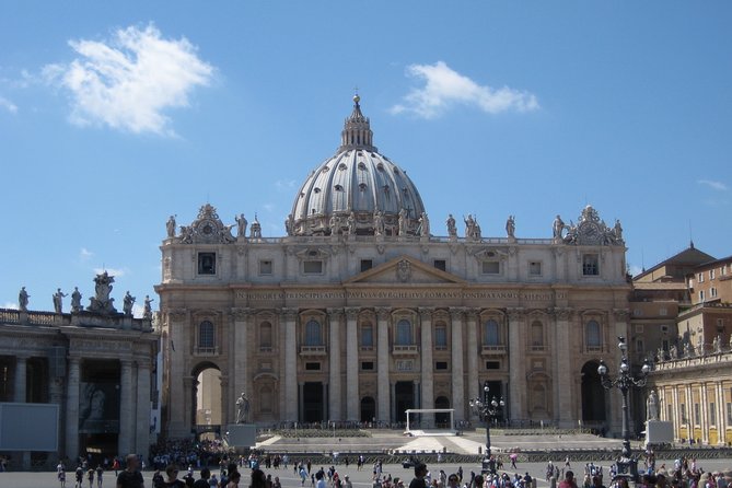 Rome by Vespa Semi Private Tour | MAX 6 PEOPLE GUARANTEED - Piazza Venezia and Vittoriano: big monuments with big nicknames