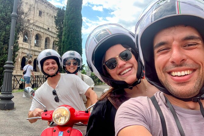 Rome by Vespa – with Francesco: the Best Guided Vespa Tour - Palazzo del Quirinale: a quick nod to power and place