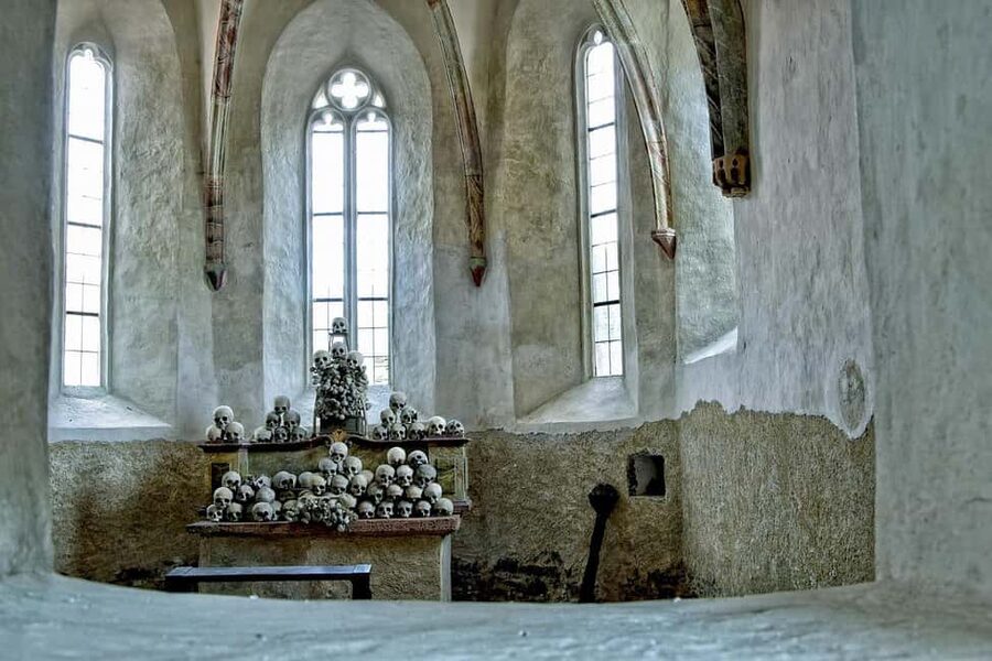 Rome: Capuchin Crypts and Museum Ticket and Tour - The guided walk: museum chambers to the 30-meter corridor