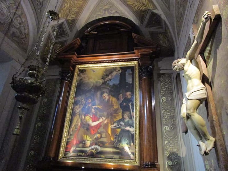 Rome: Capuchin Crypts Guided Tour with Audio Guide Option - Dress code and comfort: plan for shoulders and knees