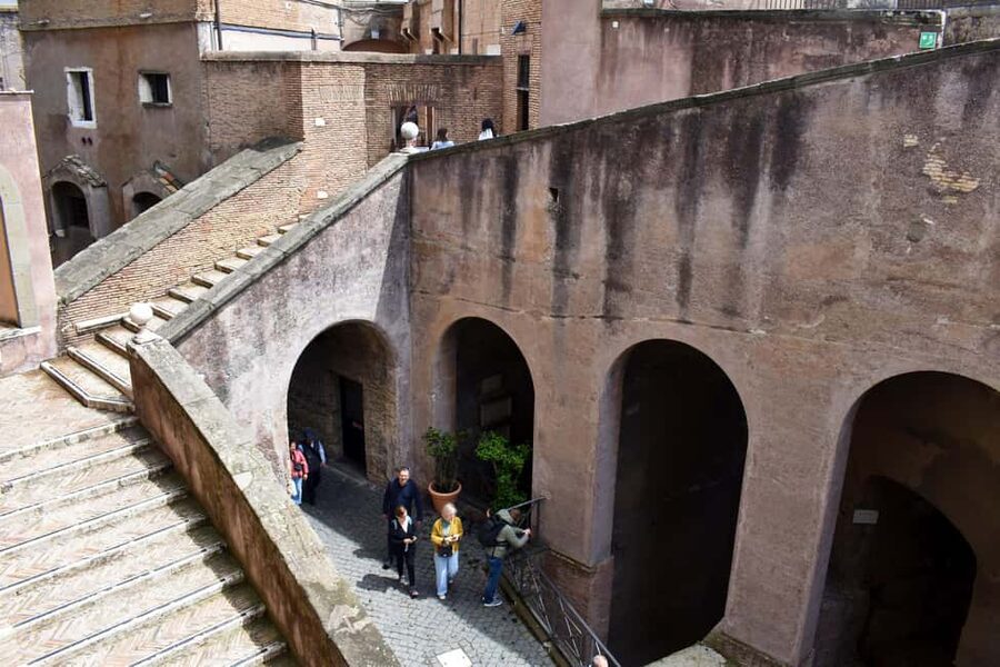 Rome: Castel Sant'Angelo Entry Ticket & Audio App - Audio guide on your phone: great when it works, annoying when it doesn’t
