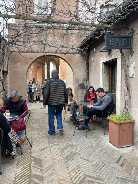 Rome: Castel Sant’Angelo Entry Ticket with Audio guide - Audio guide on your phone: easy pacing, real-world headset notes