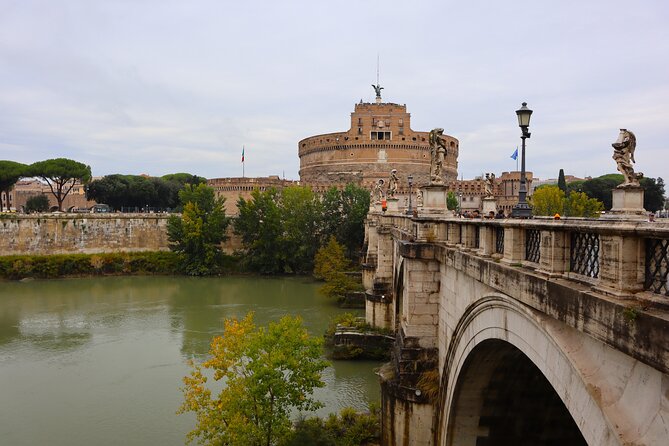 Rome: Castel Sant'Angelo Guided Tour - Sculptures, paintings, and Catholic symbolism: what to look for on your walk