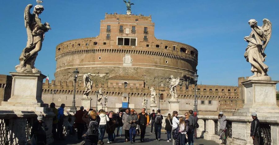 Rome: Castel Sant'Angelo Skip the Line Private Tour - Key things you’ll notice on this Castel Sant’Angelo tour