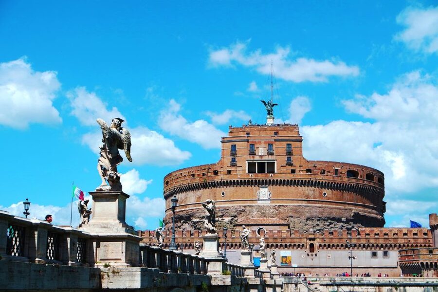Rome: Castel Sant’ Angelo Ticket and Audio Guide - Mausoleum of Hadrian: why the audio guide works better than you think