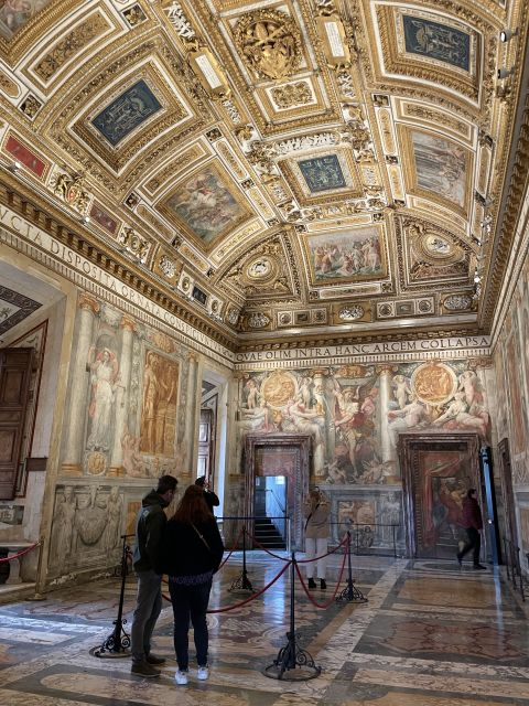 Rome: Castel Sant'Angelo Tour With Skip-the-line Access - Meeting at the right spot near St. Angelo Bridge