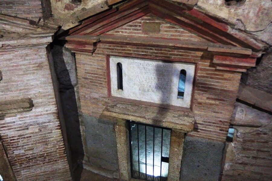 Rome: Catacombs of St. Sebastian Entry Ticket & Guided Tour - Why the Catacombs of San Sebastiano feel so Roman
