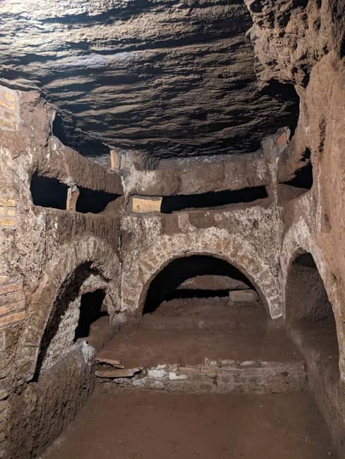 Rome: Catacombs Skip-the-Line Tour in English - The 2-Hour Route Underground: What You’ll Actually Do