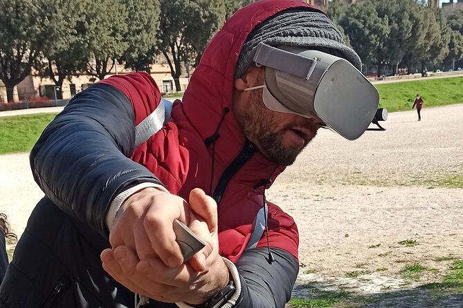 Rome: Circus Maximus Virtual Reality Game near the Colosseum - What you actually see: Arch of Titus and the Septizodium